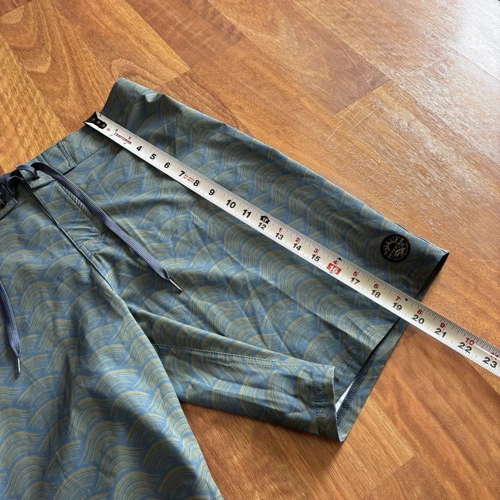 United By Blue Shorts Mens 32 Blue Geometric Board Shorts Swim Trunks Quick Dry